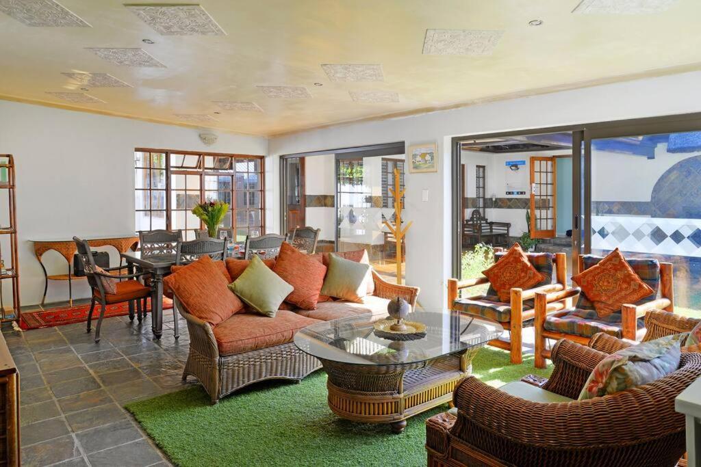 Mawethu Peaceful Garden With Covered Pool And Braai Area Κέιπ Τάουν Εξωτερικό φωτογραφία